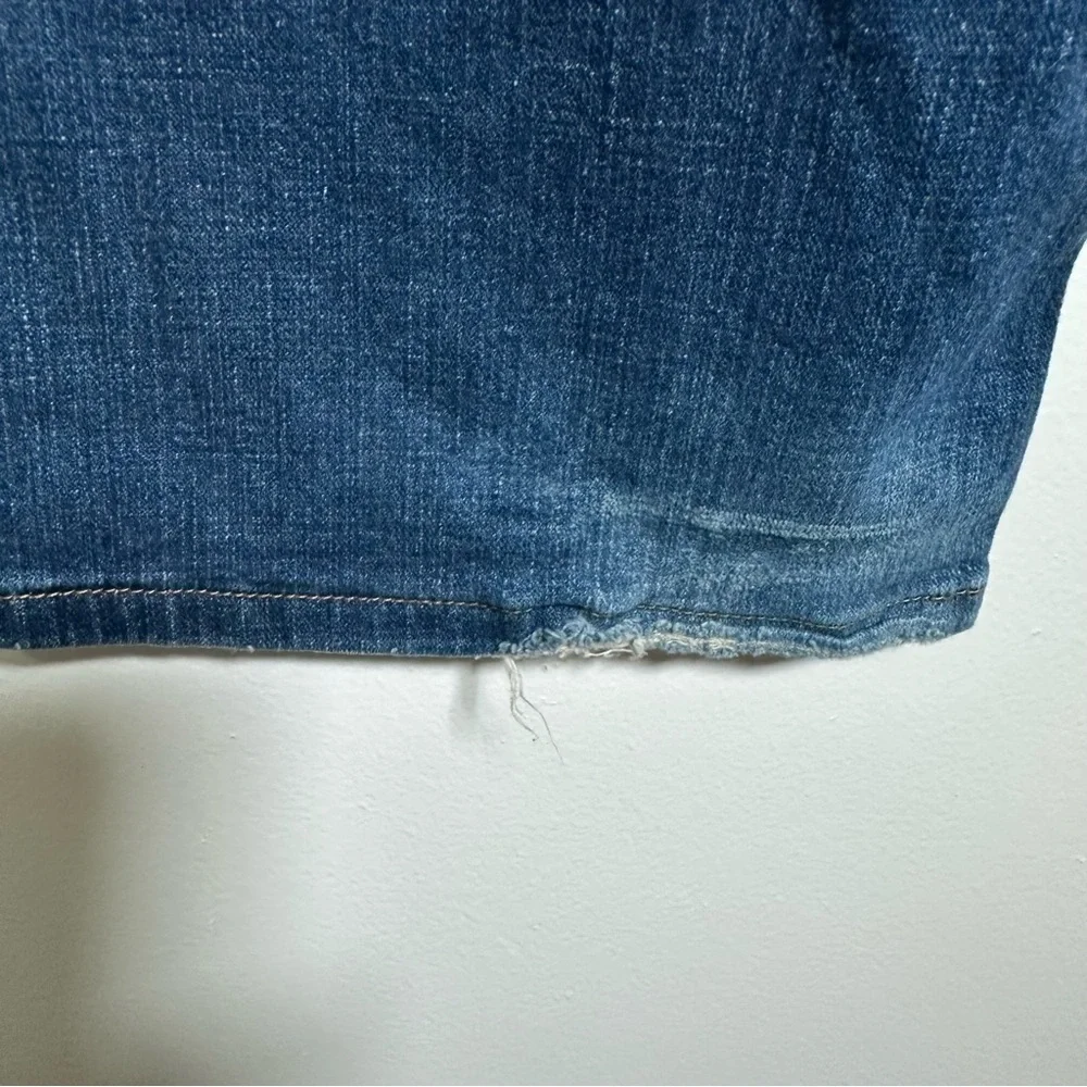 Levi’s Low Boot Cut Jeans Womens Size 8 Medium. Medium Wash‎ Stretch Denim